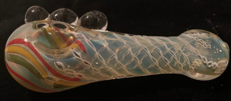 4" Pipe Silver Fume Inside with Rasta Outline