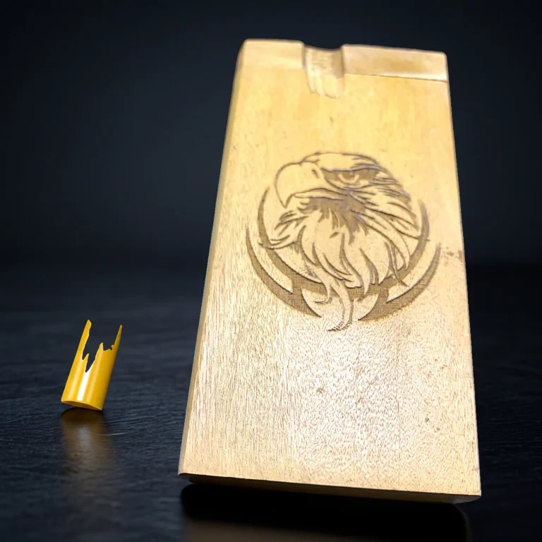 4" Eagle Print Dugout w/Cig