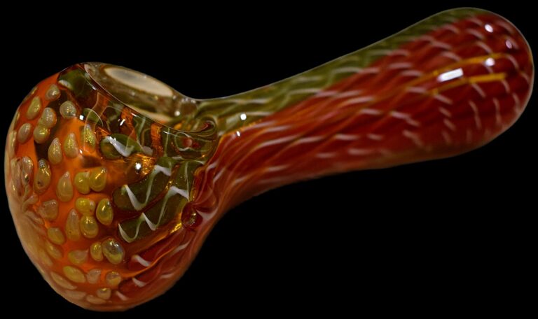 HONEY CO0MB GOLD FUMED PIPE 5" 3 ASST