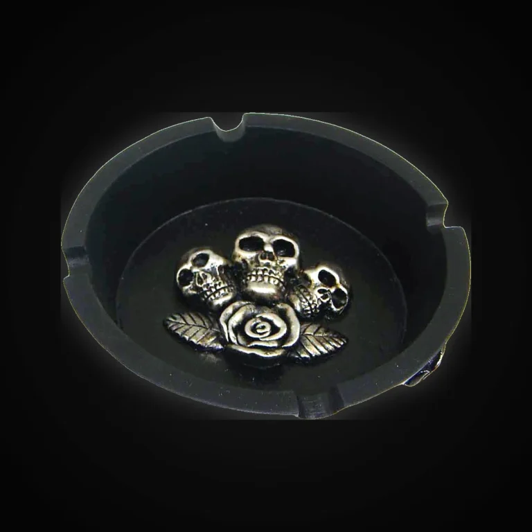 POLY ASHTRAY 4 SKULL
