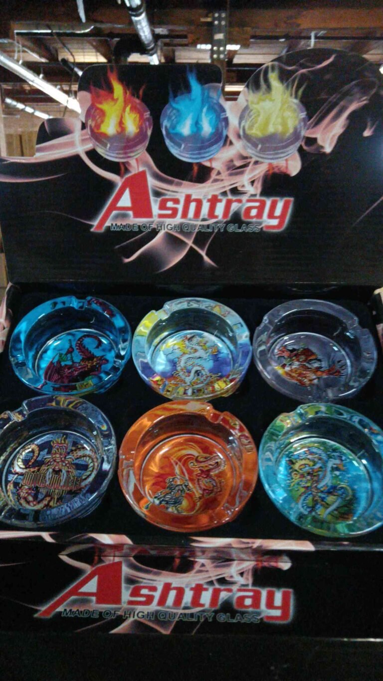 GLASS ASHTRAYS DRAGONS