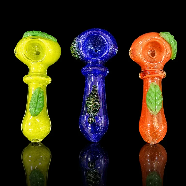 Glass pipe w/bugs 3 asst colors