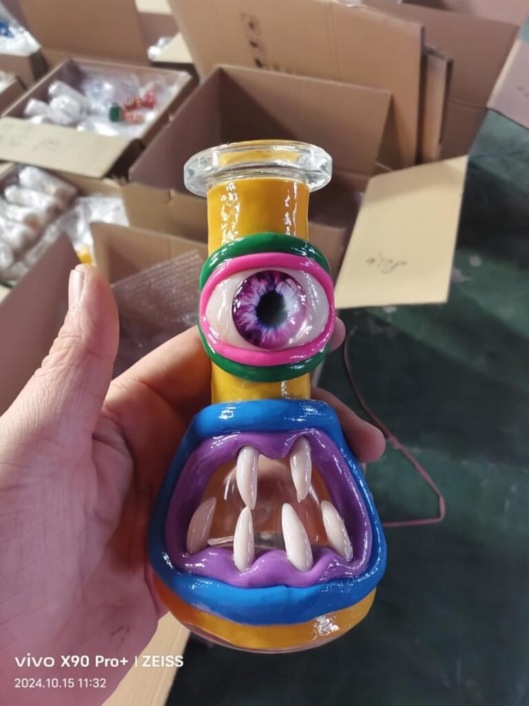 HAND PIPE 5.2" W/3D RESIN ASST