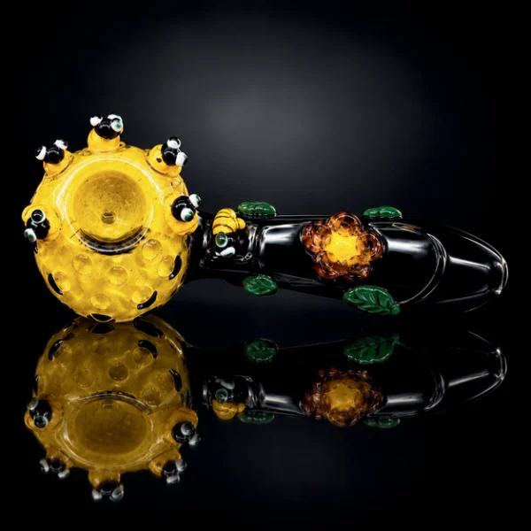 Glass Pipe Bee design 5" asst